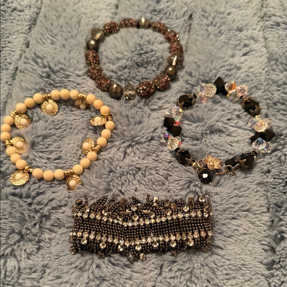 Elegant vintage Beaded Bracelet Set
